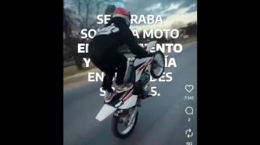 El Ministerio de Transporte inhabilitó a un motociclista por hacer maniobras temerarias