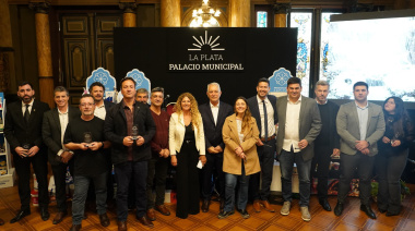 Alak presentó el programa “Producción Capital - Hecho en La Plata” en el Palacio Municipal