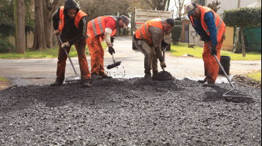 Extienden los trabajos de reparación y renovación de calles en La Plata