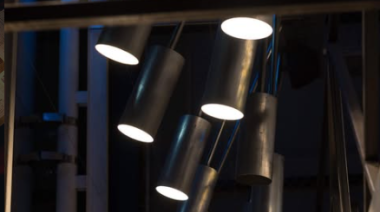 Un local de iluminación de La Plata liquidará los productos de su depósito