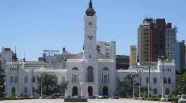 Día de protestas: cooperativistas y choferes de plataformas marchan al Palacio Municipal