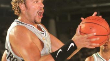 El ex basquetbolista "El loco" Montenegro compartirá su experiencia con las adicciones