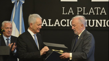 Julio Alak distinguió en La Plata a Santiago Muñoz Machado, director de la RAE