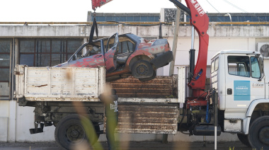 La Municipalidad retiró autos abandonados del norte, el sur y el oeste de La Plata