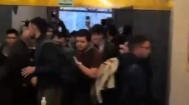 Universitarios tomaron el Palacio Pizzurno para reclamar por la Ley de Financiamiento