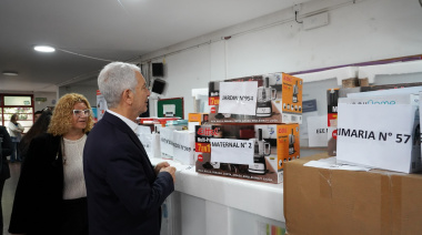Alak entregó insumos y equipamiento a 32 instituciones escolares que brindan el SAE