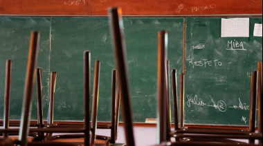 Gremios docentes realizan un paro en escuelas de La Plata y la provincia de Buenos Aires
