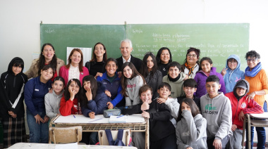 Alak recorrió la obra de puesta en valor de la Escuela Secundaria N° 71 de Villa Elvira