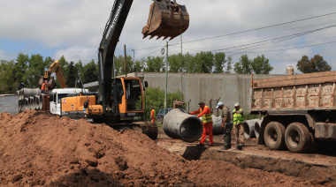 Avanzan las obras de infraestructura vial en calle 155 entre 32 y 38 de La Plata
