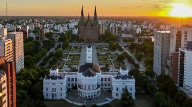 ¿Cómo funcionarán los servicios municipales durante el feriado del lunes en La Plata?