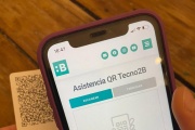 Por primera vez en una universidad pública, una cátedra de la Facultad de Artes registra la asistencia de sus estudiantes con códigos QR
