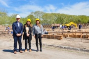 Alak recorrió obras en el hospital Alejandro Korn de Melchor Romero