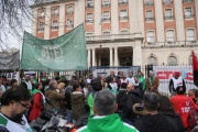 En La Plata se movilizaron contra el cierre del Centro de Referencia del ex Ministerio de Desarrollo Social