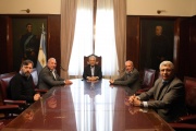 Los martilleros de La Plata se reunieron con Julio Alak y le pidieron la exención dos tasas municipales