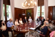 Comienza el Plan de Obras y Mantenimiento Urbano de La Plata tras la firma de Alak con las empresas