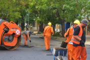 Dispusieron cortes parciales en algunas calles de La Plata por trabajos de bacheo