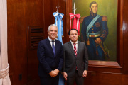 Alak y el cónsul de Perú en La Plata avanzaron en una agenda común "para fortalecer lazos culturales y comunitarios"