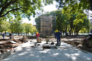 Los trabajos de remodelación en la Plaza Rocha ya alcanzaron el 75 %
