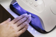 Investigadores de La Plata estudian los daños producidos por los secadores de esmalte