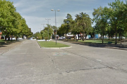 Un concejal de La Plata pidió la remoción de las vías del tranvía que rodean la Plaza Azcuénaga