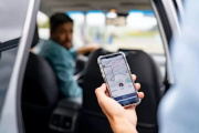 Taxistas Unidos La Plata rechazó "rotundamente" el proyecto para legalizar UBER, Cabify y DiDi