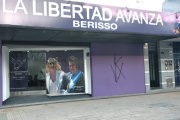 La Libertad Avanza de Berisso denunció que su local partidario fue objeto de un ataque vandálico