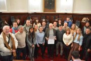 El dirigente gremial Carlos Restivo y el abogado de ATE Marcelo Ponce Nuñez fueron homenajeados en el Concejo Deliberante