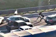 Salvaje pelea entre dos automovilistas en el Acceso Norte a la Ciudad de Buenos Aires: uno de los agresores circulaba sin patente