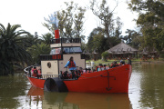 El barco y el tren de la República de los Niños atraen a una multitud en vacaciones de invierno