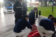Un vecino de La Plata sufrió una convulsión en Plaza Italia y debió ser asistido