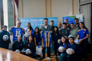 Lotería de la Provincia y Telekino donaron pelotas y materiales de entrenamiento para el fútbol femenino del Club Everton