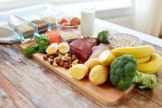 A través de juegos, dibujos, actividades y reflexiones, promueven buenos hábitos alimenticios en los más chicos