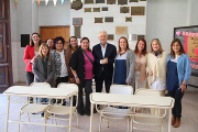 Alak encabezó la entrega de nuevo mobiliario escolar a dos escuelas de La Plata