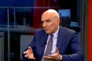 José Luis Espert visita La Plata en plena crisis por el escándalo del financiamiento narco
