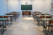 Los gremios docentes de la Provincia van al paro este martes contra las políticas educativas de Milei