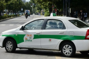 En La Plata cayó un 7,9 % la cantidad de viajes en taxi