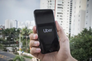 Choferes de Uber, DiDi y Cabify realizan un apagón masivo por 24 horas en La Plata y otras ciudades del país