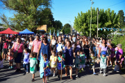 Arturo Seguí celebró su 98° aniversario con música, feria y desfile