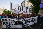 Los docentes universitarios de La Plata realizan un paro por la aplicación de la ley de financiamiento