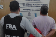 Detuvieron a un hombre en La Plata acusado de un robo de cerca de 7 millones de pesos frente a un banco