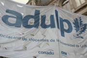 Comenzó la semana de paro de los docentes universitarios de La Plata