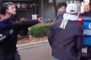Video en La Plata: así fue el ataque del conductor a varios agentes de tránsito