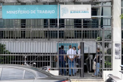 La Provincia se reúne con docentes y estatales: se espera una oferta de aumento salarial