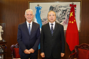 Julio Alak se reunió con el embajador chino Wang Wei para impulsar la producción local