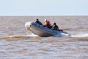 Encontraron objetos de los pescadores desaparecidos en el Río de la Plata