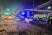 Un joven de 18 años murió tras chocar contra una garita en el Camino Centenario