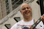 Hugo Figueras tocará este domingo con la Orquesta Barrial en la República de los Niños
