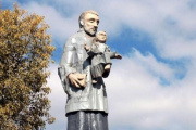 El Arzobispo Gustavo Carrara presidirá la misa central de San Cayetano en La Plata