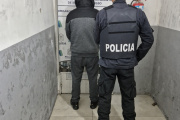 Una mujer de Berisso denunció que su ex pareja la acogotó y amenazó a sus hijos