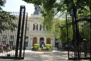 Gremios universitarios realizarán un banderazo frente al Rectorado de La Plata